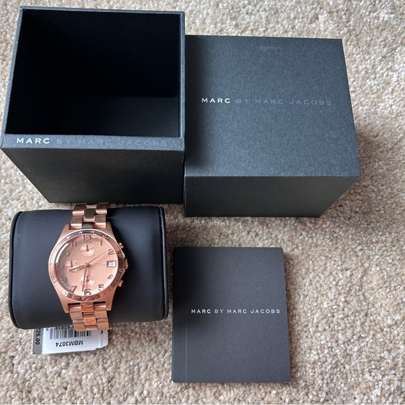 NWT. Rose Gold Marc by Marc Jacobs Watch - Picture 5 of 6